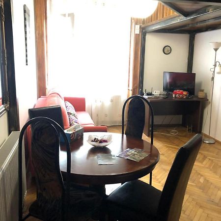 Dalina'S Art Corner Apartment Oradea Exterior photo