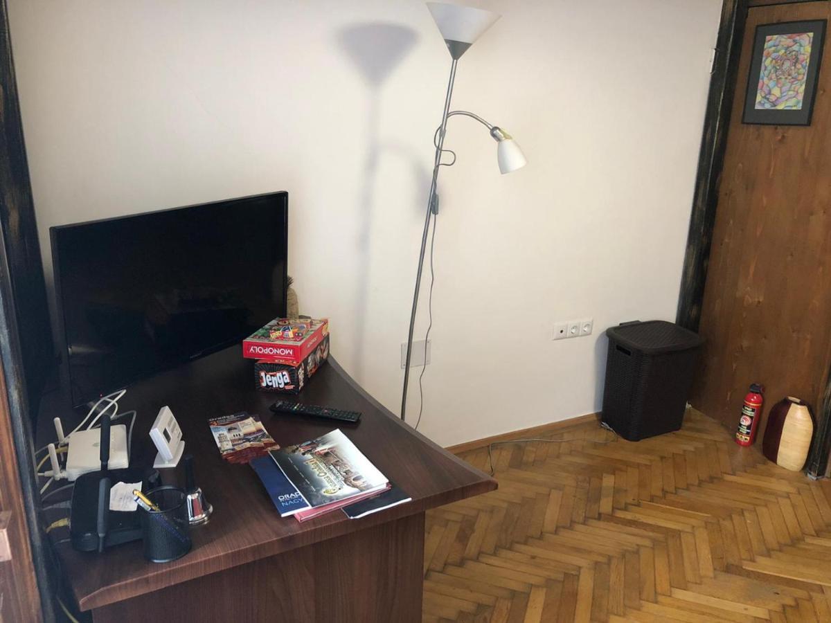 Dalina'S Art Corner Apartment Oradea Exterior photo